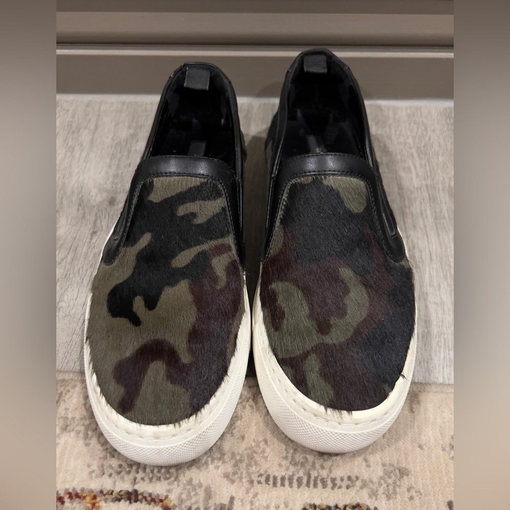 Zara Basic collection size 38 camo fur sneakers